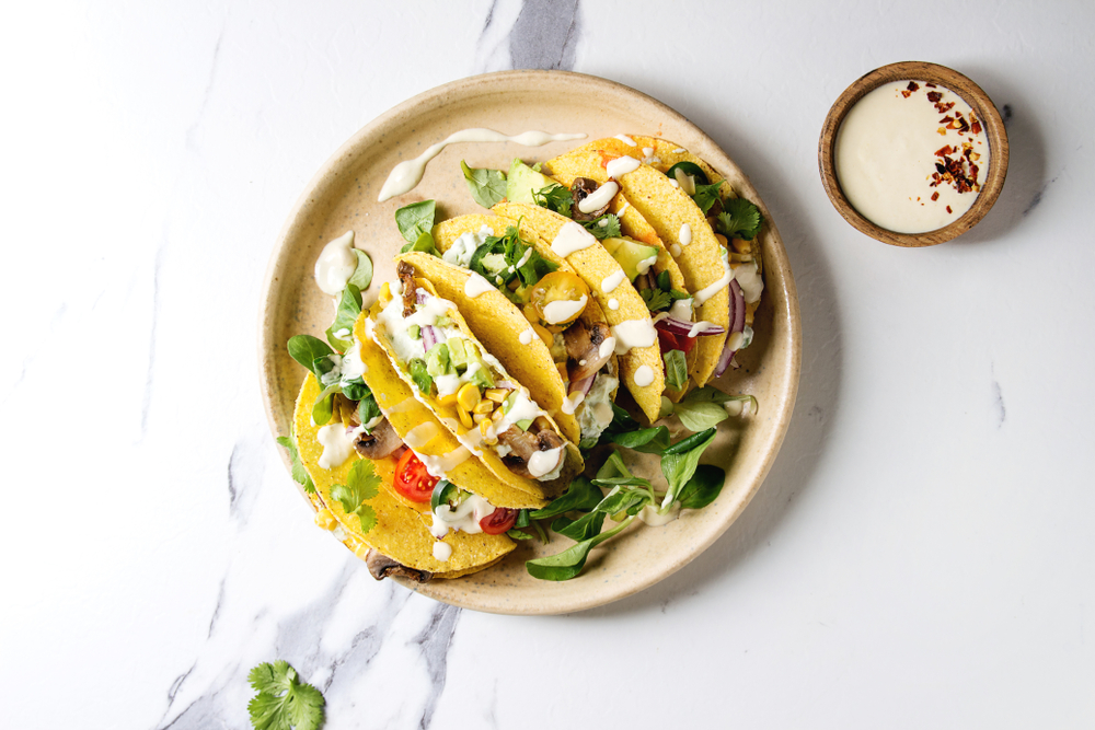 Variety,Of,Vegetarian,Corn,Tacos,With,Vegetables,,Green,Salad,,Chili