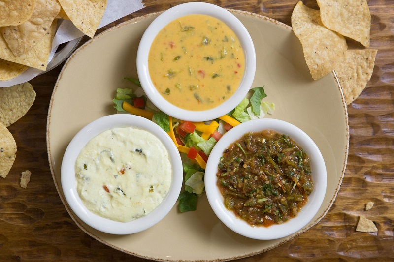 Queso dip plate