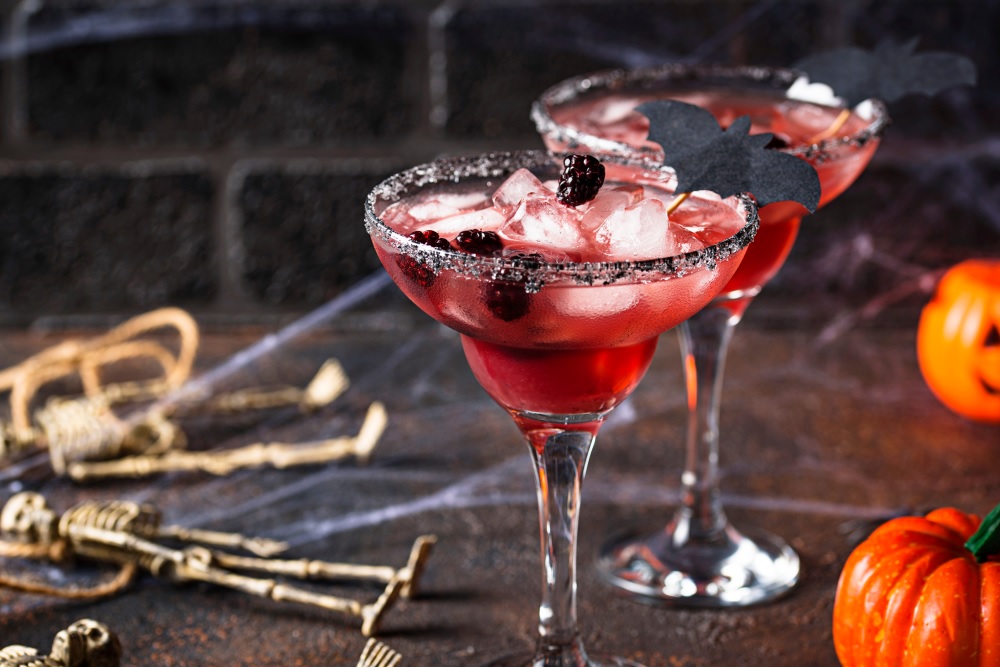 Halloweens,Spooky,Drink.,Cocktail,With,Blackberry