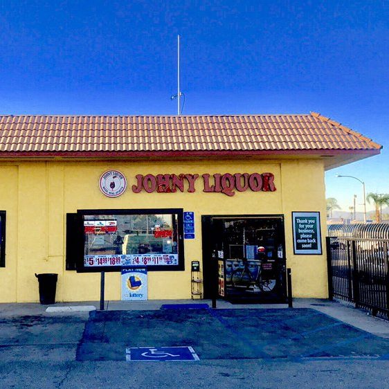 Johnys Liquor Exterior