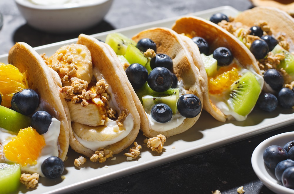 Taco,Pancakes,With,Fresh,Fruits,,Blueberry,And,Yogurt,Filling,,Healthy