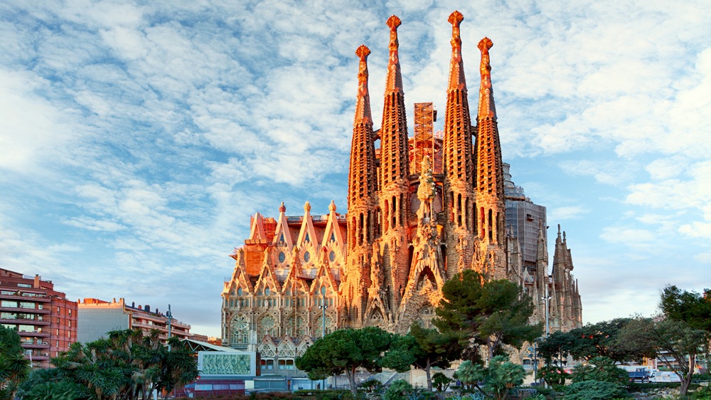 Barcelona,,Spain,-,February,10,,2016:,Sagrada,Familia,Basilica,In