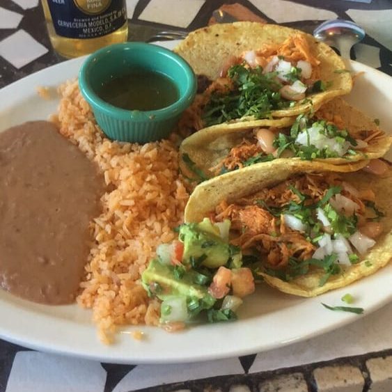 El Manantial Restaurant - Chicken Tinga Tacos