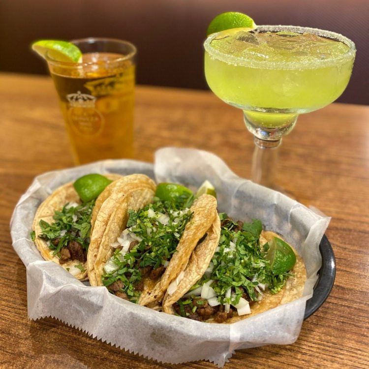 La Jaiba - Tacos and Drinks