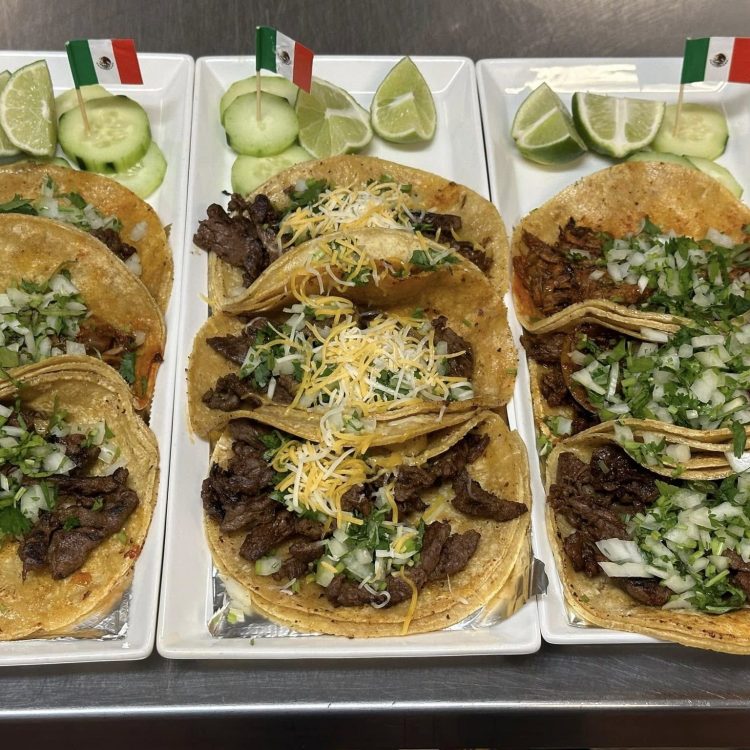 La Fiesta Mexico - Muchos Tacos