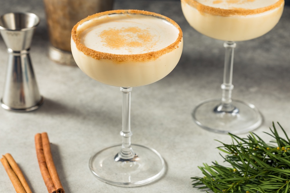 Boozy,Cold,Christmas,Eggnog,Martini,In,A,Coupe